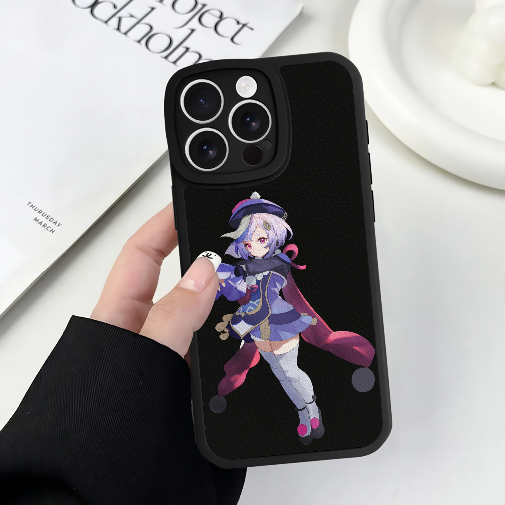 げんし神 七七 なな  genshin Nana 【iPhone 16シリーズ対応】シリコンスマホケース（レザー調） 材質：シリコン